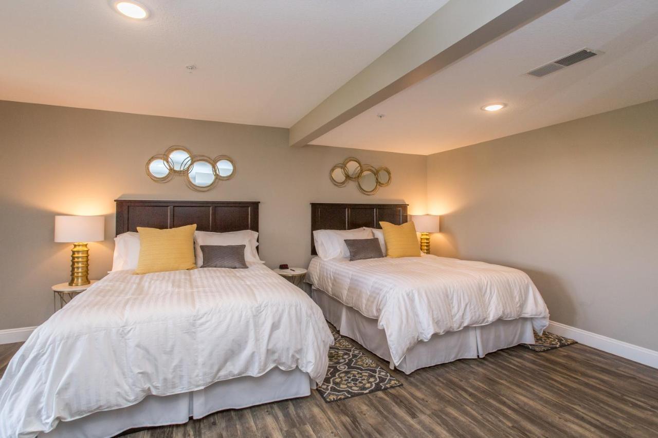 River View Lodge Le Claire Bagian luar foto